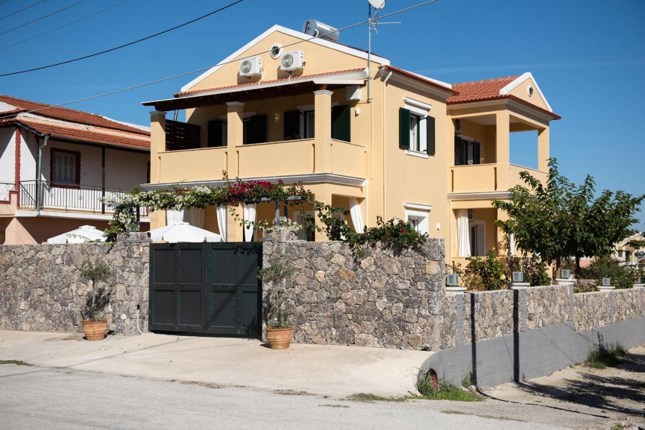 Casa Dell Amore Petrití Buitenkant foto